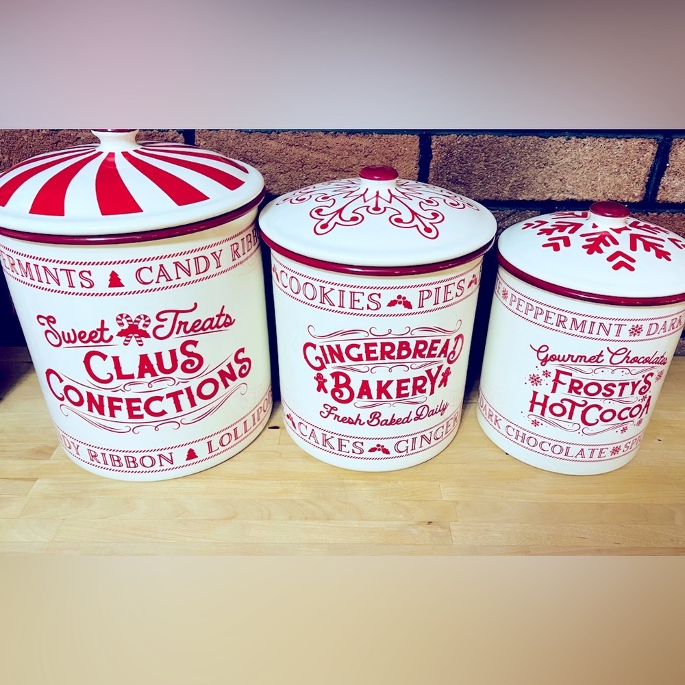 Claus Confections Enameled Christmas Containers Set of 3‎ Holiday